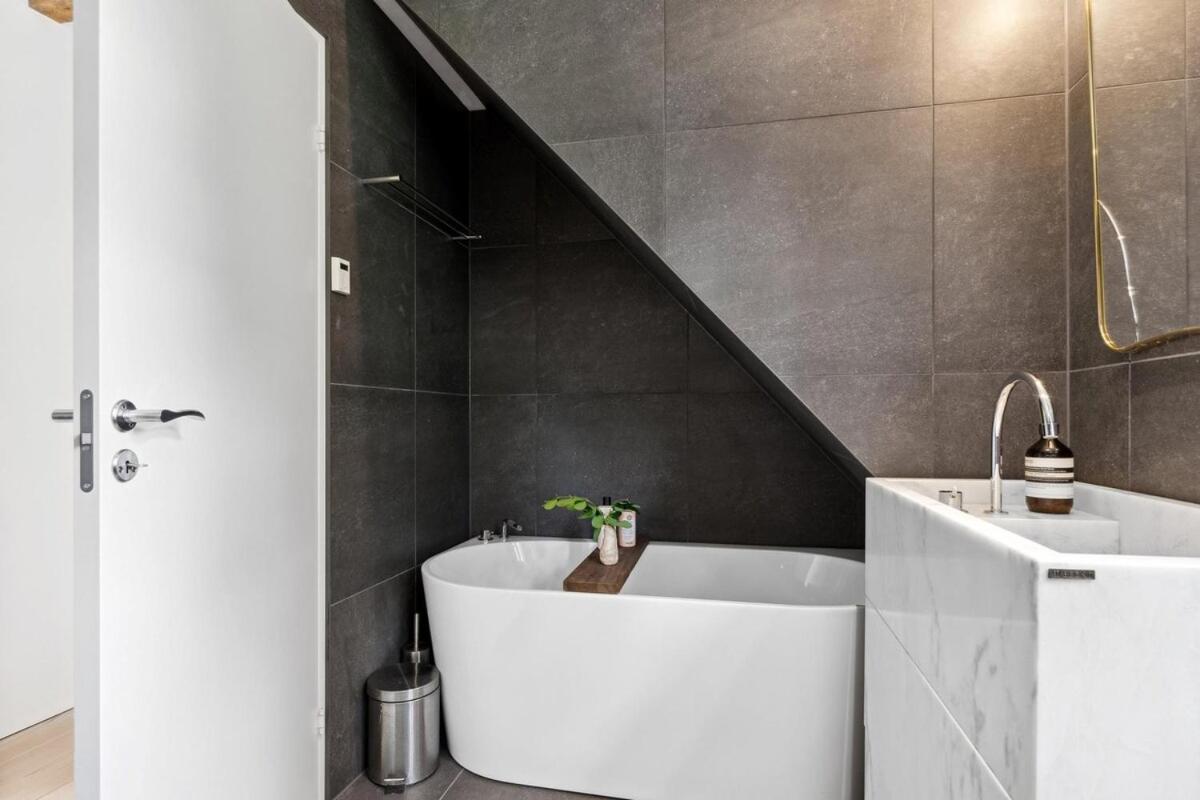 Elegant Luxury In The Heart Of Villa *
