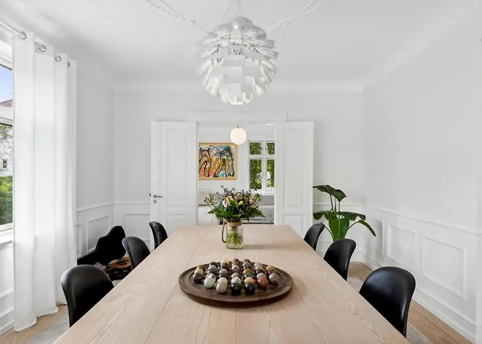 Elegant Luxury Villa In The Heart Of Aarhus